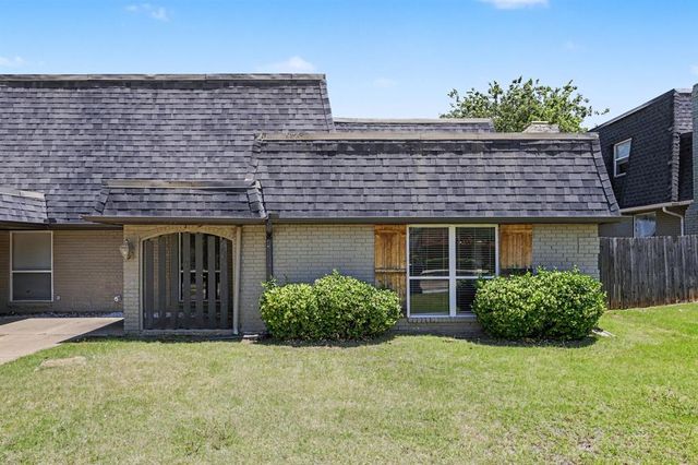 11008 Springhollow Road, Oklahoma City, OK 73120