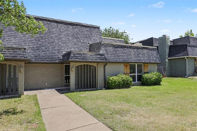 11008 Springhollow Road, Oklahoma City, OK 73120