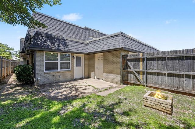 11008 Springhollow Road, Oklahoma City, OK 73120