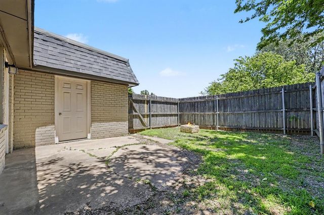11008 Springhollow Road, Oklahoma City, OK 73120