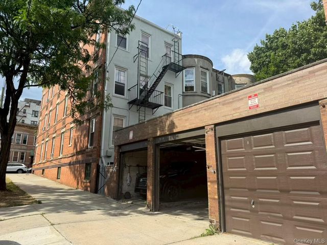6050 Putnam Avenue, Ridgewood, NY 11385