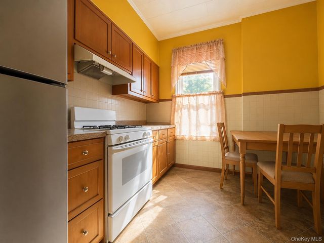 6050 Putnam Avenue, Ridgewood, NY 11385