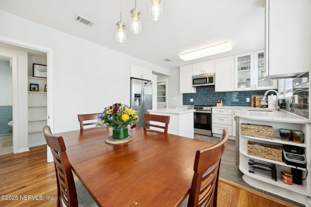 1364 PINEGROVE Court, Jacksonville, FL 32205