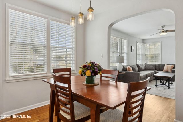 1364 PINEGROVE Court, Jacksonville, FL 32205