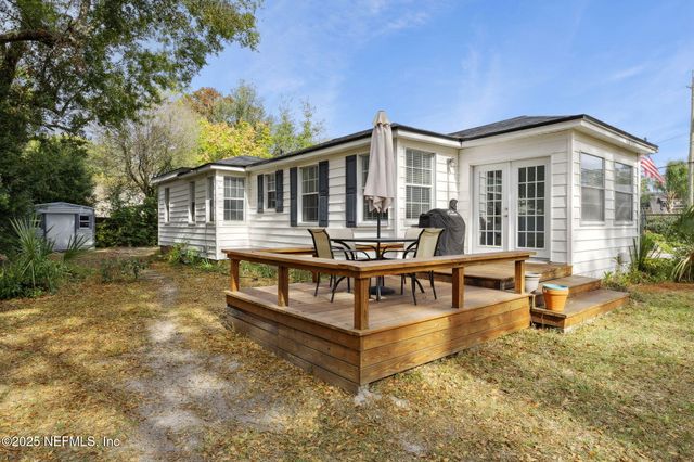 1364 PINEGROVE Court, Jacksonville, FL 32205