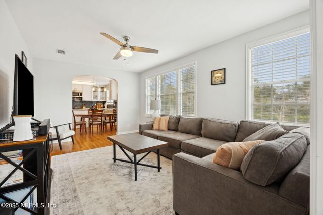 1364 PINEGROVE Court, Jacksonville, FL 32205