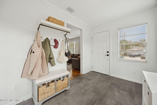 1364 PINEGROVE Court, Jacksonville, FL 32205