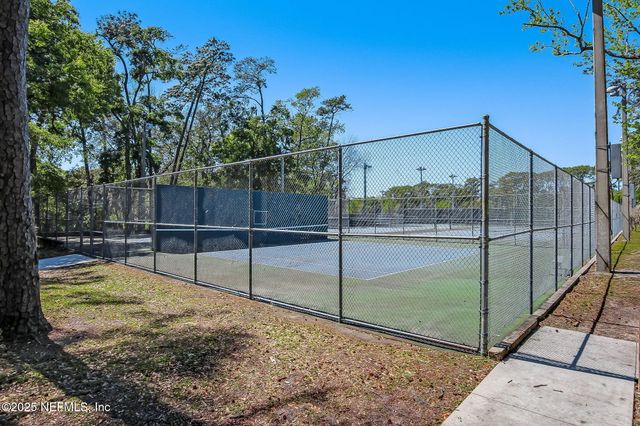 1364 PINEGROVE Court, Jacksonville, FL 32205