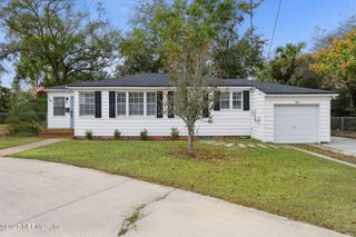 1364 PINEGROVE Court, Jacksonville, FL 32205