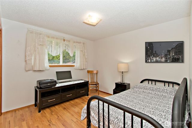 25040 180th Avenue SE, Kent, WA 98042