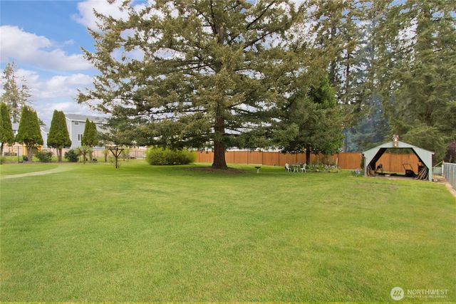 25040 180th Avenue SE, Kent, WA 98042