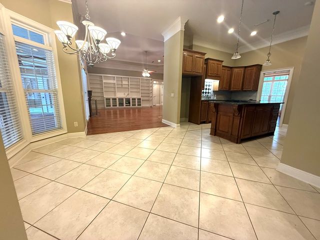 12 Harrington Ln, Dothan, AL 36305