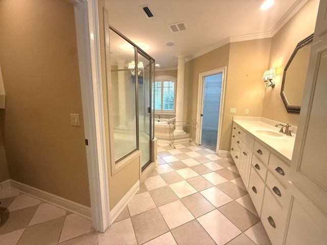 12 Harrington Ln, Dothan, AL 36305