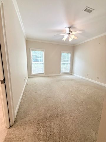 12 Harrington Ln, Dothan, AL 36305