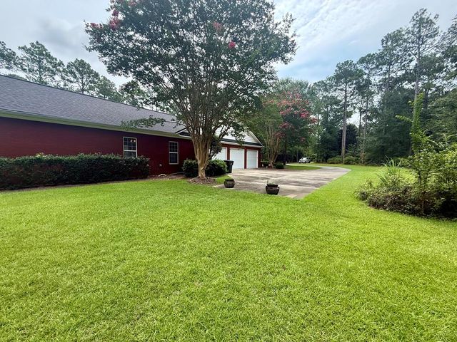 12 Harrington Ln, Dothan, AL 36305