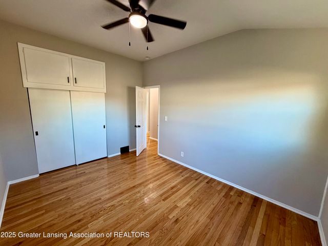 2521 Hopkins Avenue, Lansing, MI 48912