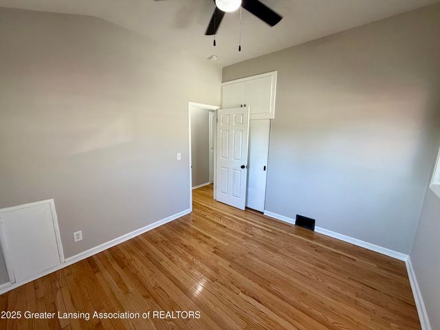 2521 Hopkins Avenue, Lansing, MI 48912