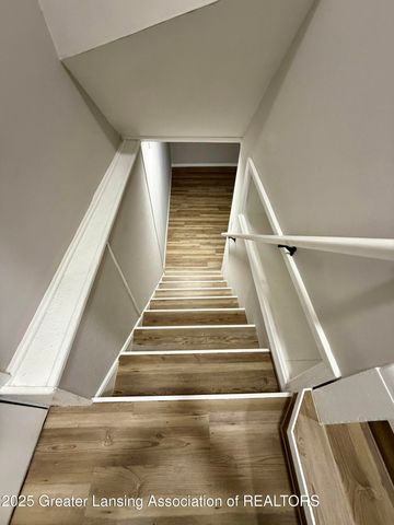 2521 Hopkins Avenue, Lansing, MI 48912