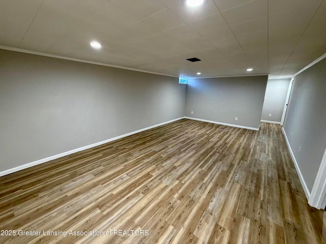 2521 Hopkins Avenue, Lansing, MI 48912