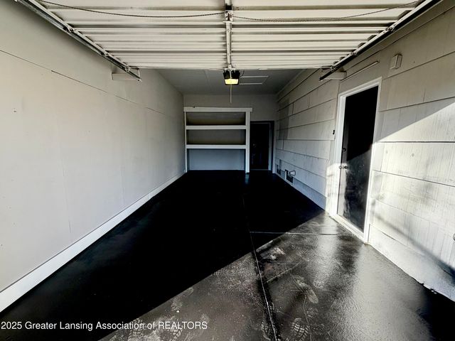 2521 Hopkins Avenue, Lansing, MI 48912