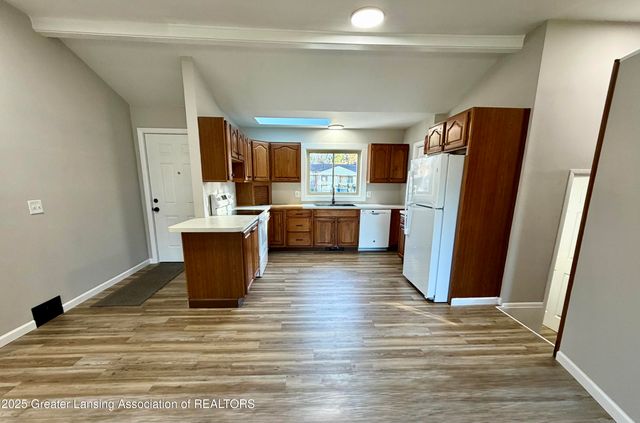 2521 Hopkins Avenue, Lansing, MI 48912