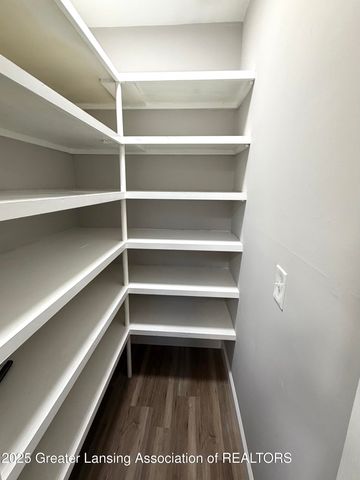 2521 Hopkins Avenue, Lansing, MI 48912