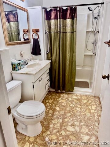 134 SW G. Street, Ardmore, OK 73401