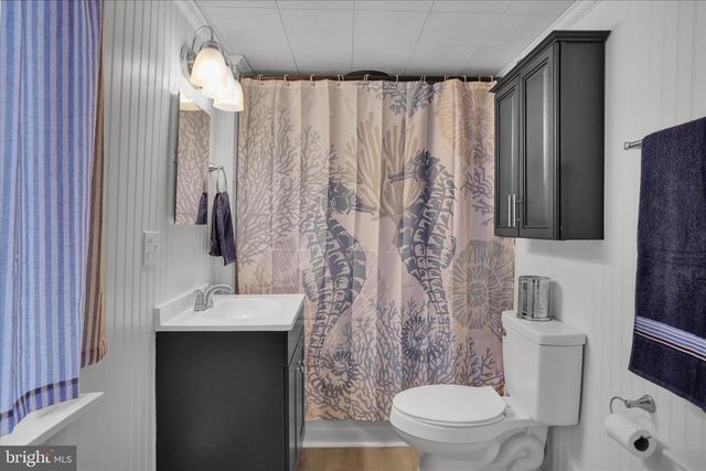 1825 MOSELEM SPRINGS RD, Hamburg, PA 19526