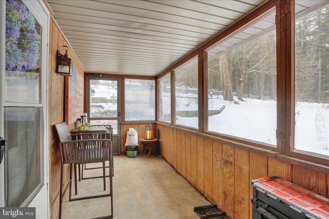 1825 MOSELEM SPRINGS RD, Hamburg, PA 19526