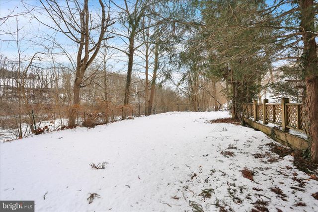 1825 MOSELEM SPRINGS RD, Hamburg, PA 19526