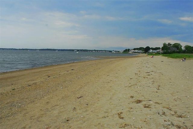 45 New Lexington Road 45, North Kingstown, RI 02852