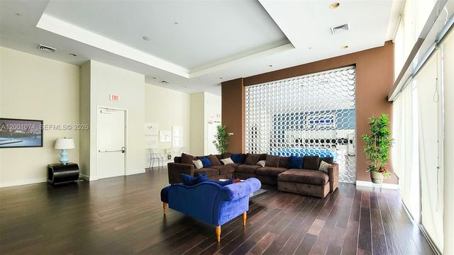 2775 NE 187th St 319, Aventura, FL 33180