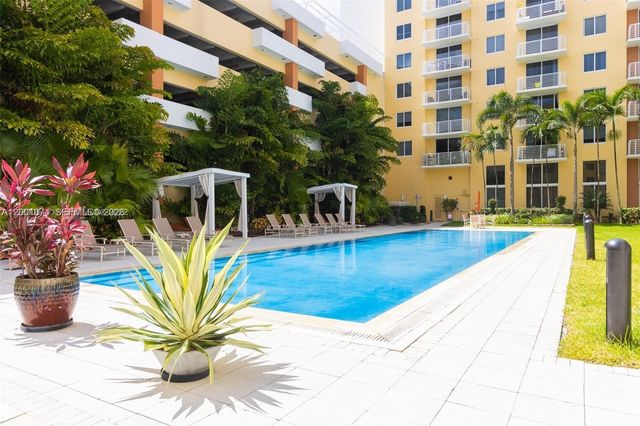 2775 NE 187th St 319, Aventura, FL 33180