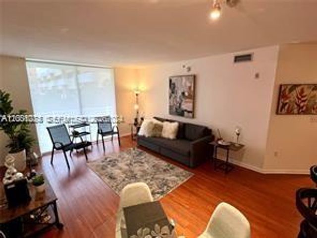 2775 NE 187th St 319, Aventura, FL 33180