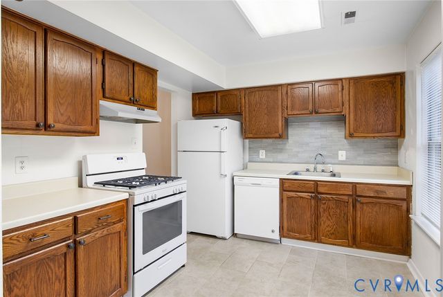 11678 Timberly Ct, Henrico, VA 23238