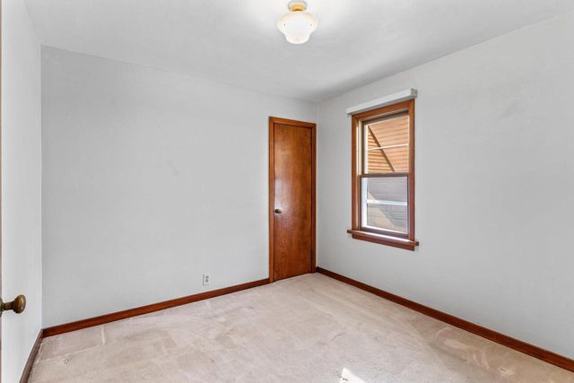 2007 N DIVISION STREET, Appleton, WI 54911