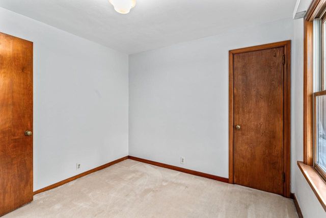 2007 N DIVISION STREET, Appleton, WI 54911