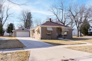 2007 N DIVISION STREET, Appleton, WI 54911