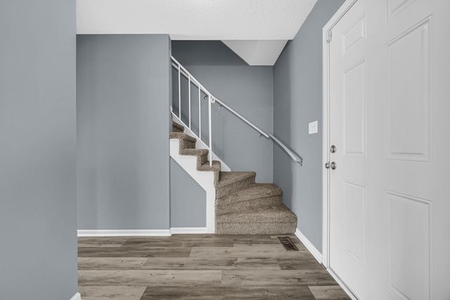 1116 W 59th Place, Merrillville, IN 46410