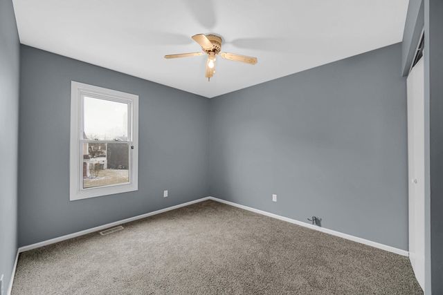 1116 W 59th Place, Merrillville, IN 46410