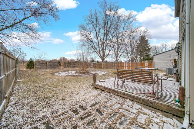 1116 W 59th Place, Merrillville, IN 46410