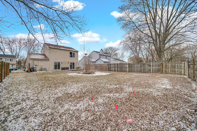 1116 W 59th Place, Merrillville, IN 46410