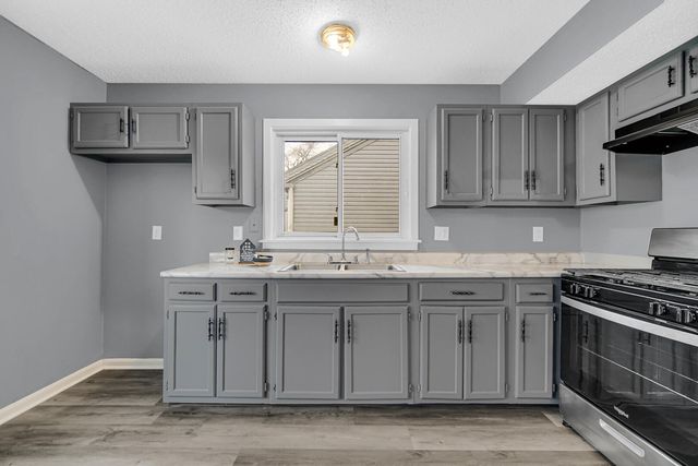 1116 W 59th Place, Merrillville, IN 46410