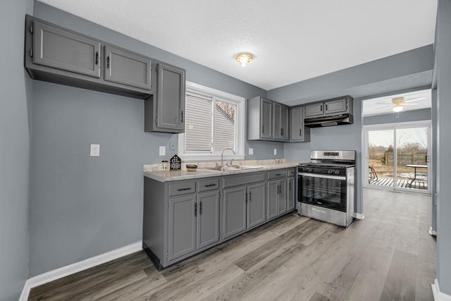 1116 W 59th Place, Merrillville, IN 46410