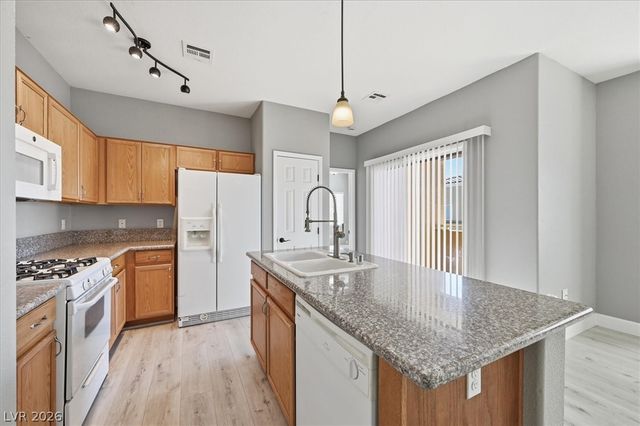 6312 Desert Leaf Street 201, North Las Vegas, NV 89081