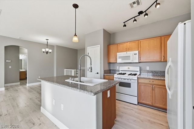 6312 Desert Leaf Street 201, North Las Vegas, NV 89081