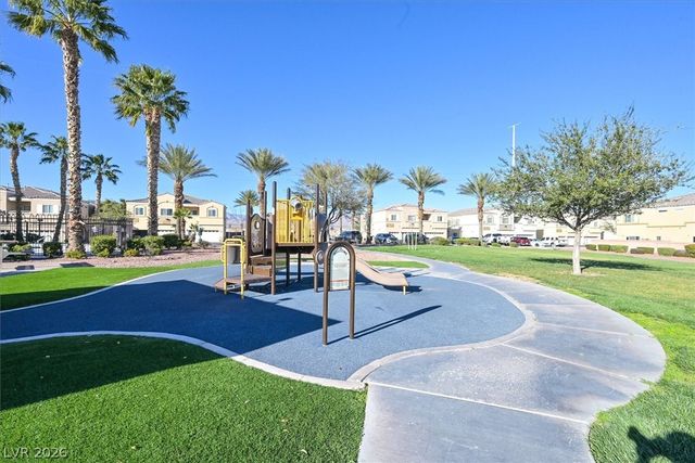 6312 Desert Leaf Street 201, North Las Vegas, NV 89081