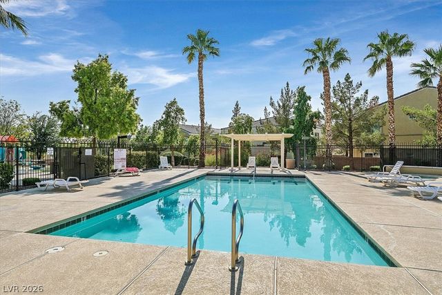 6312 Desert Leaf Street 201, North Las Vegas, NV 89081