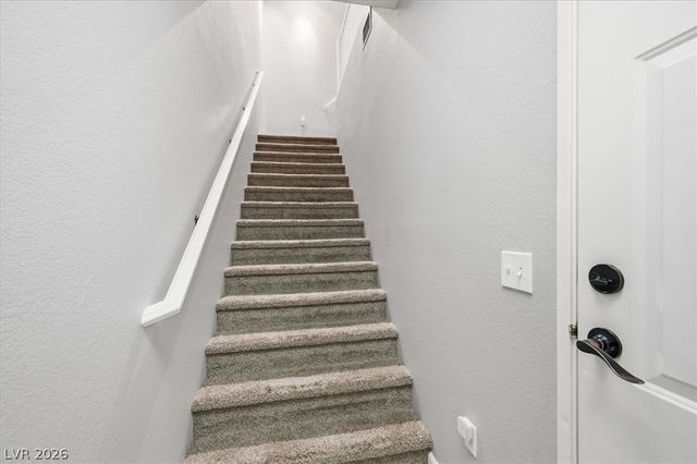 6312 Desert Leaf Street 201, North Las Vegas, NV 89081