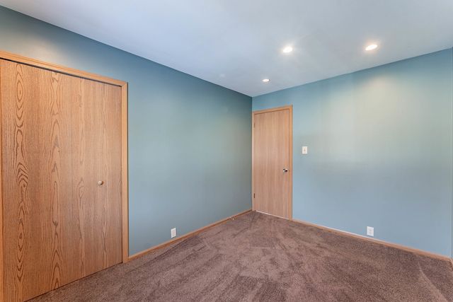 729 Yates Avenue, Romeoville, IL 60446